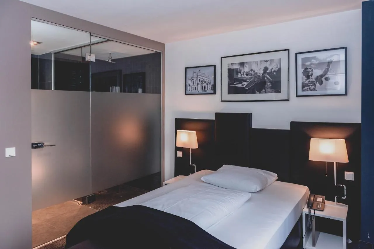 פרנקפורט Bliss Hotel 4*,