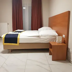 Hotel Emiliana Am Bahnhof, Francoforte sul Meno