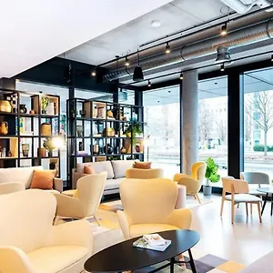 Staycity Frankfurt Airport מלון דירות